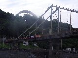 Un vecchio ponte in ferro
